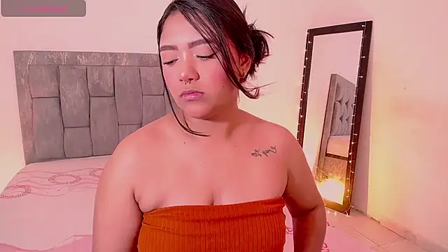 DIANEE 01 online show from April 15, 2026, 11:16 pm