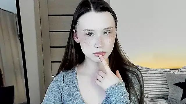 Stella Sunny online show from March 11, 2026, 11:54 pm