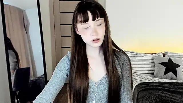 Stella Sunny online show from March 19, 2026, 2:50 pm