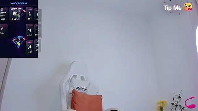 Snapshot of natalie_cowens chatting on September 24, 2025, 11:10 pm natalie cowens online show from September 24, 2025, 11:10 pm