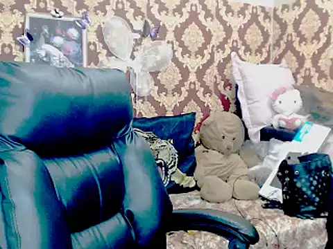 Indiancatz2 online show from October 31, 2025, 3:30 pm