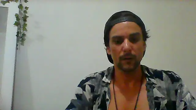 couplemilk online show from January 19, 2025, 6:09 am