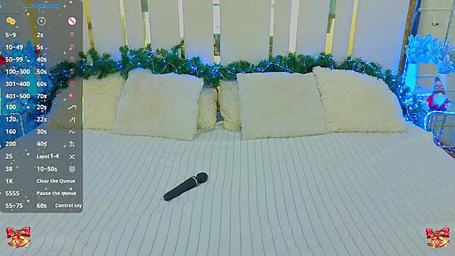 Snapshot of KitnissKiss chatting on December 22, 2025, 1:44 pm KitnissKiss online show from December 22, 2025, 1:44 pm