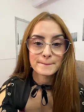 Snapshot of MiaaLoren chatting on February 14, 2026, 5:46 pm MiaaLoren online show from February 14, 2026, 5:46 pm