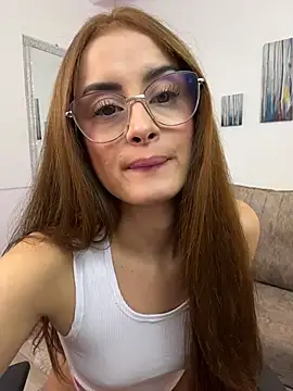 Snapshot of MiaaLoren chatting on November 16, 2025, 4:12 pm MiaaLoren online show from November 16, 2025, 4:12 pm