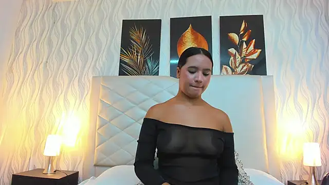 Snapshot of Amberr_Greyy chatting on February 10, 2025, 2:48 pm Amberr Greyy online show from February 10, 2025, 2:48 pm