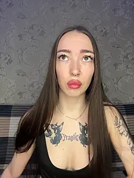 Snapshot of virginiaaaaa chatting on December 3, 2025, 12:26 pm virginiaaaaa online show from December 3, 2025, 12:26 pm