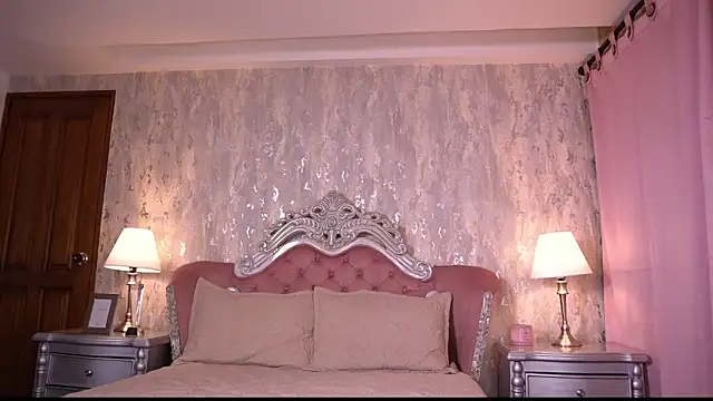 AngelineConnor online show from April 11, 2026, 10:46 pm