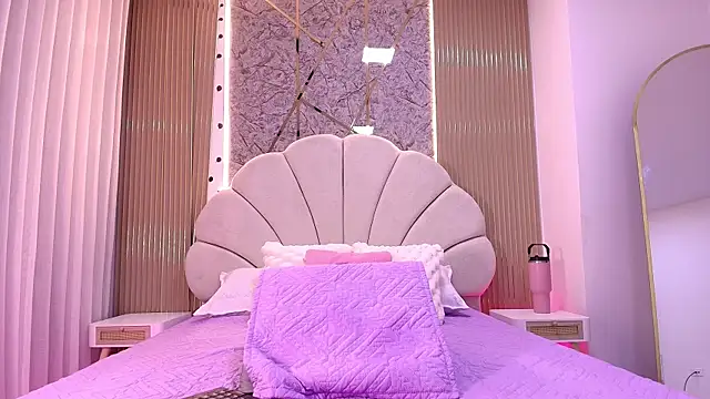 nata luna online show from November 11, 2025, 7:19 pm