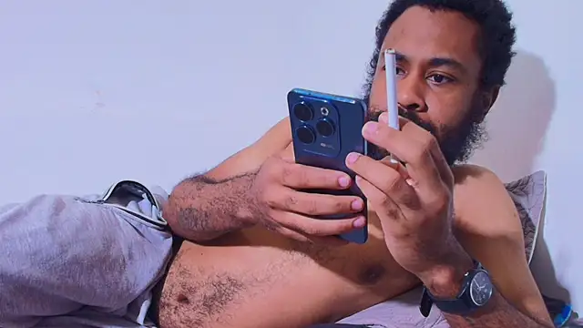 KaelMoreau online show from April 18, 2026, 12:18 pm