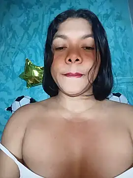 DIORA Latina online show from June 16, 2026, 3:28 am
