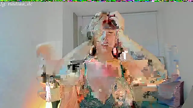 Snapshot of Nadiaa_ chatting on January 13, 2025, 4:07 am Nadiaa online show from January 13, 2025, 4:07 am