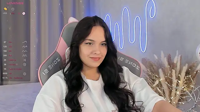 Snapshot of _Sweetie_ chatting on February 18, 2025, 7:32 am  Sweetie  online show from February 18, 2025, 7:32 am
