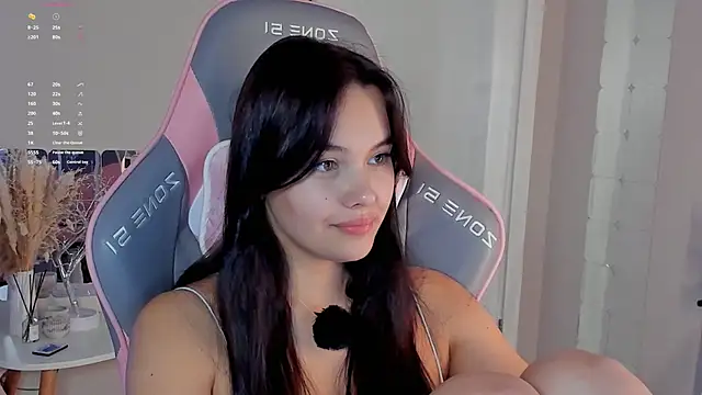 Snapshot of _Sweetie_ chatting on September 25, 2025, 2:56 pm  Sweetie  online show from September 25, 2025, 2:56 pm