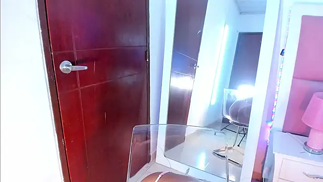 StormiHills online show from September 17, 2025, 4:09 pm