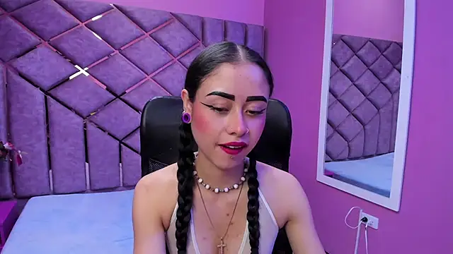 Snapshot of AnnySweett_ chatting on October 21, 2025, 3:11 pm AnnySweett online show from October 21, 2025, 3:11 pm