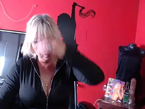 KLOE PIELL online show from March 11, 2026, 9:09 pm