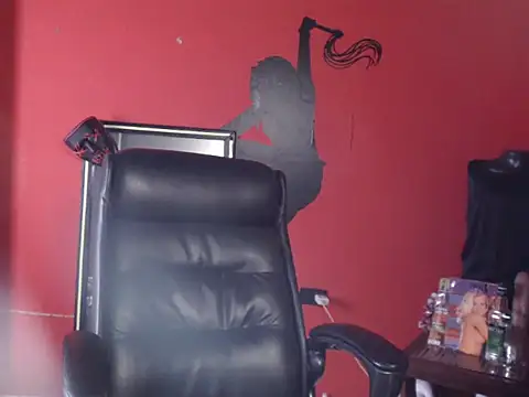 KLOE PIELL online show from March 16, 2026, 8:00 pm