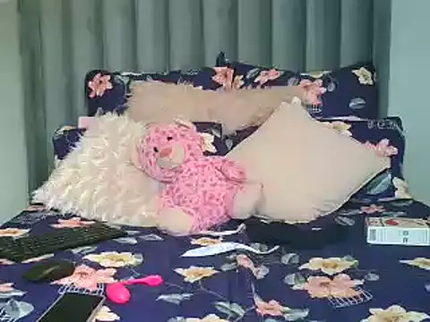 Snapshot of Amberbela chatting on January 21, 2025, 11:35 am Amberbela online show from January 21, 2025, 11:35 am