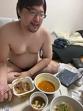 Snapshot of yuuki198912 chatting on October 28, 2025, 2:16 pm yuuki198912 online show from October 28, 2025, 2:16 pm