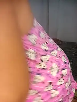 emma-19- online show from April 8, 2026, 4:03 am