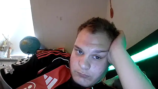 Nicolasjlhkjzl online show from July 26, 2026, 2:46 pm