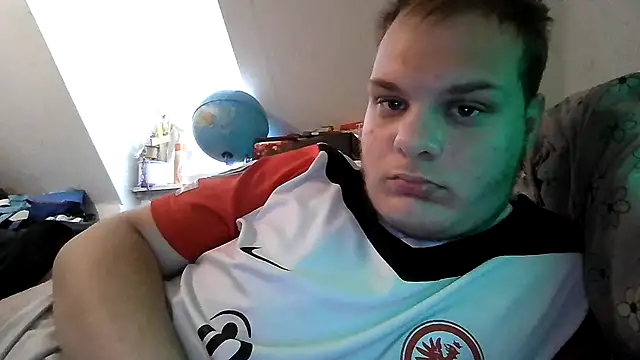 Nicolasjlhkjzl online show from July 23, 2026, 2:35 pm