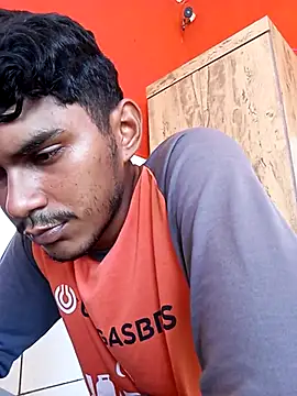 fudedor224 online show from March 22, 2025, 6:03 pm