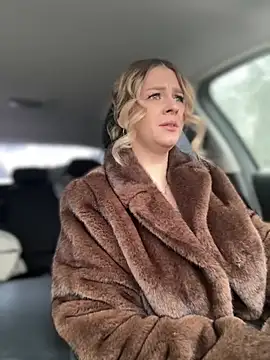 Snapshot of Love_Bri chatting on January 16, 2026, 10:30 am Love Bri online show from January 16, 2026, 10:30 am