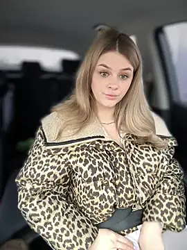 Love Bri online show from March 12, 2025, 6:18 am