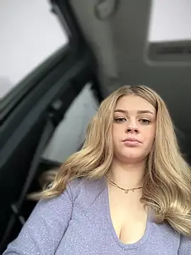 Love Bri online show from March 5, 2025, 10:33 am