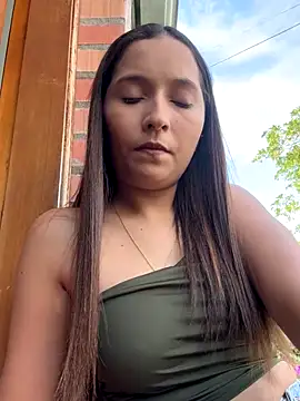 Penelope-Hot online show from October 6, 2025, 9:04 pm