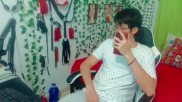 Snapshot of Andy_gray chatting on January 18, 2026, 1:14 pm Andy gray online show from January 18, 2026, 1:14 pm