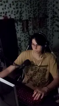 Snapshot of Andy_gray chatting on September 9, 2025, 1:38 am Andy gray online show from September 9, 2025, 1:38 am