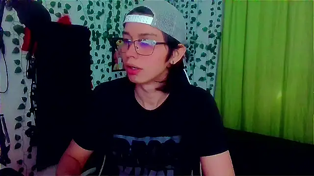 Snapshot of Andy_gray chatting on September 21, 2025, 3:17 pm Andy gray online show from September 21, 2025, 3:17 pm