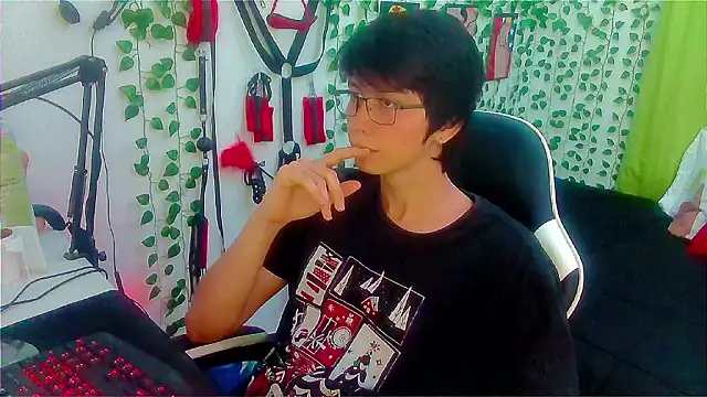 Snapshot of Andy_gray chatting on February 13, 2026, 5:35 pm Andy gray online show from February 13, 2026, 5:35 pm