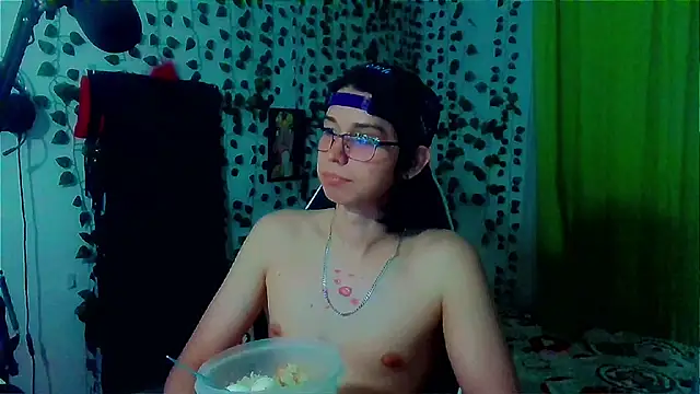 Snapshot of Andy_gray chatting on September 10, 2025, 10:53 pm Andy gray online show from September 10, 2025, 10:53 pm