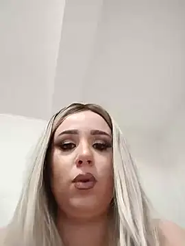 AdelinaJude online show from October 24, 2025, 9:25 pm