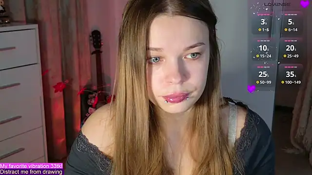 ValBae online show from October 19, 2025, 7:49 pm