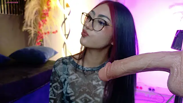 Snapshot of miluv19 chatting on February 10, 2026, 7:24 pm miluv19 online show from February 10, 2026, 7:24 pm