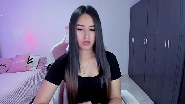 Snapshot of Tinylottie chatting on November 3, 2025, 11:41 pm Tinylottie online show from November 3, 2025, 11:41 pm