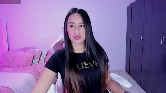 Snapshot of Tinylottie chatting on November 27, 2025, 10:48 am Tinylottie online show from November 27, 2025, 10:48 am