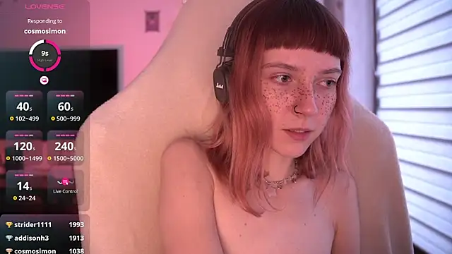 juliapie online show from December 16, 2024, 9:03 am