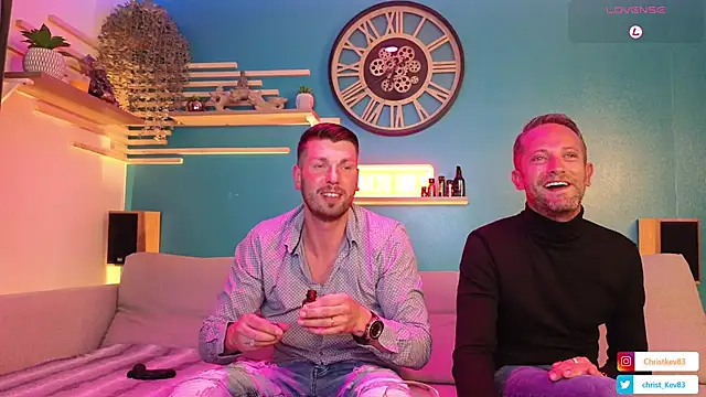 braqueuemar83 online show from March 11, 2025, 5:46 pm