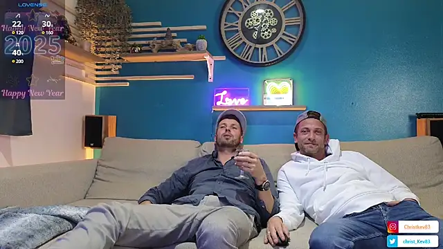 braqueuemar83 online show from January 11, 2025, 7:38 pm