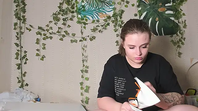 Seductive She Wolf online show from October 7, 2025, 7:09 am