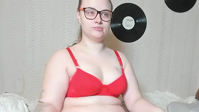 Seductive She Wolf online show from February 4, 2026, 6:03 pm