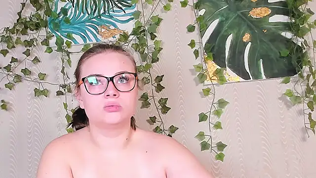 Seductive She Wolf online show from October 6, 2025, 2:13 am