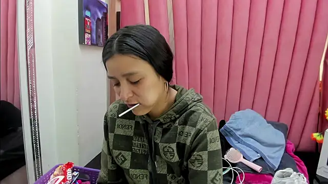 Snapshot of Sarah_Hornny chatting on February 21, 2026, 3:52 am Sarah Hornny online show from February 21, 2026, 3:52 am