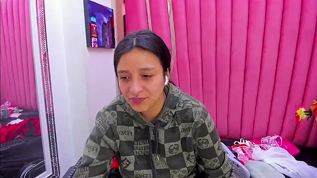 Snapshot of Sarah_Hornny chatting on February 15, 2026, 3:07 am Sarah Hornny online show from February 15, 2026, 3:07 am